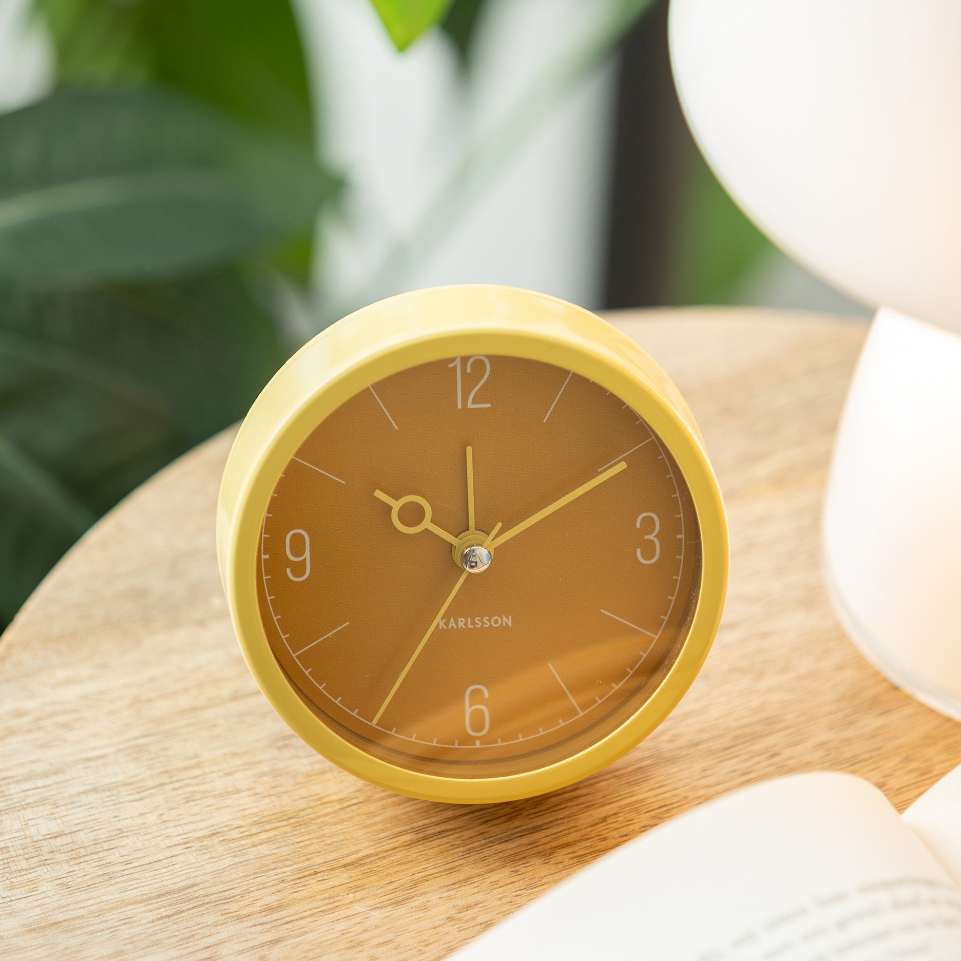 Monocle vækkeur okkergul